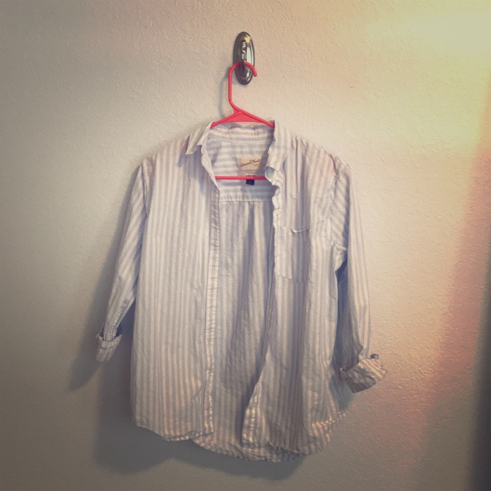 Universal Thread Goods Co light button-up, size XS